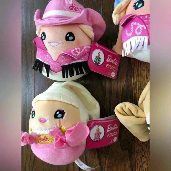 Barbie x Cuutopia 5” NWT 4-pack: Ken, Cowgirl/Vintage/Iconic Pink Barbies - Picture 6 of 7